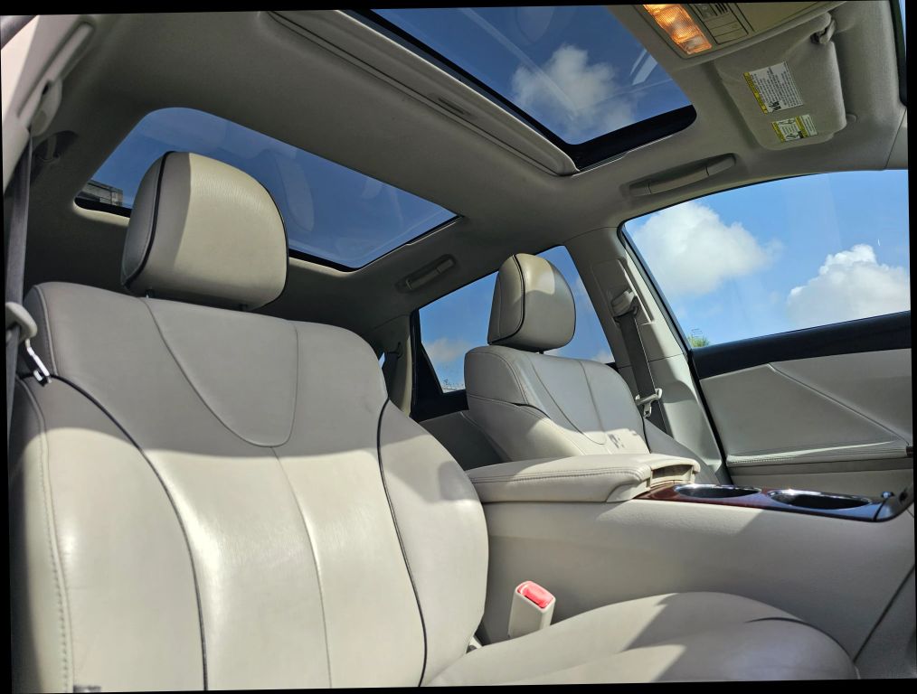 2011 Toyota Venza - Image 17 2011 Toyota Venza - Image 17