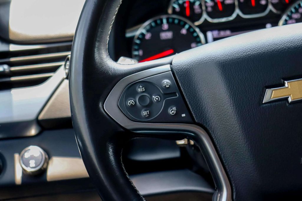 2018 CHEVROLET SUBURBAN SUV V8, ECOTEC3, 5.3 LITER PREMIER SPORT UTILITY 4D