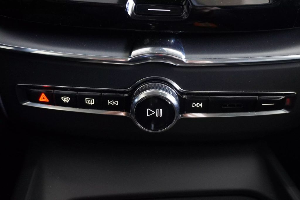 2024 VOLVO XC60 SUV 4-CYL, TURBO, 2.0 LITER B5 CORE DARK THEME SPORT UTILITY 4D