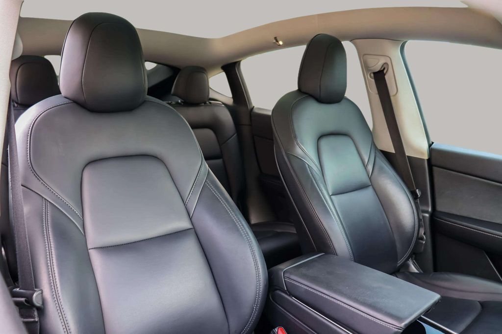 2021 TESLA MODEL Y SUV DUAL AC ELECTRIC MOTORS LONG RANGE SPORT UTILITY 4D