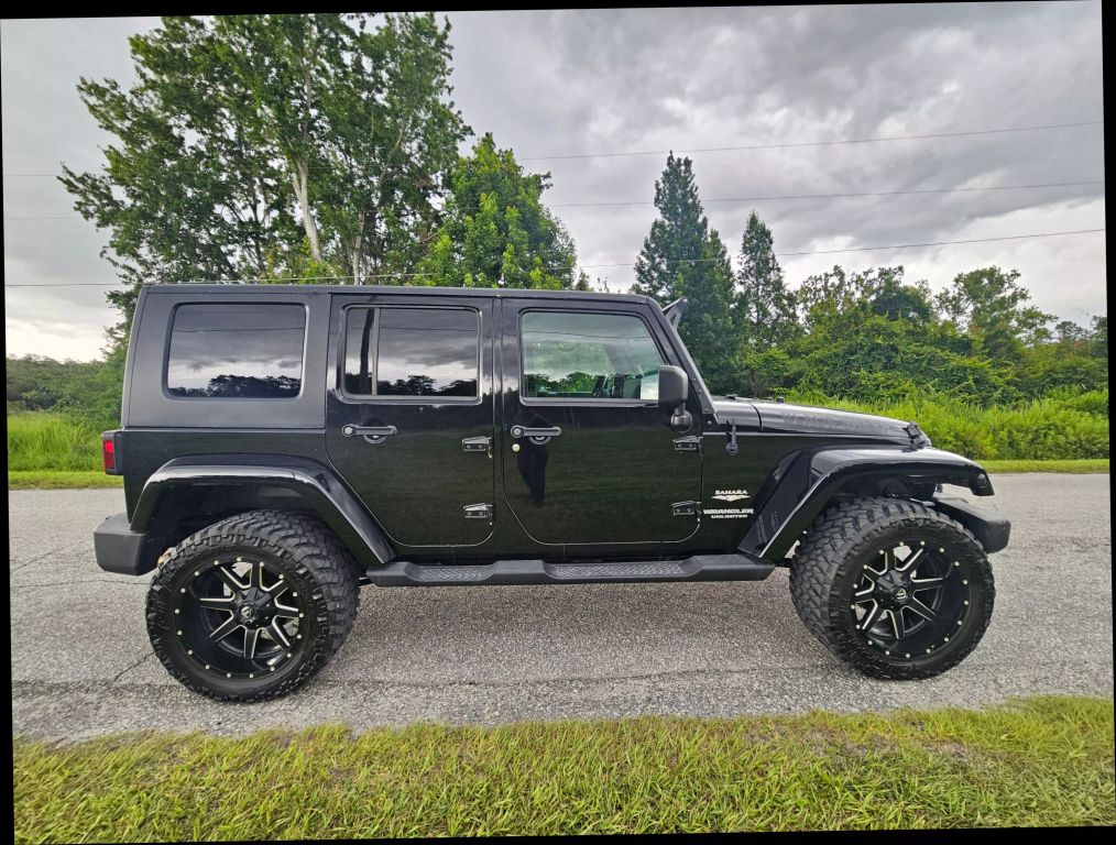 2010 Jeep Wrangler - Image 4 2010 Jeep Wrangler - Image 4