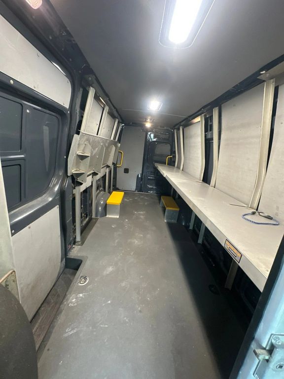 2019 Mercedes-benz Sprinter 2500 Cargo - Image 18 2019 Mercedes-benz Sprinter 2500 Cargo - Image 18