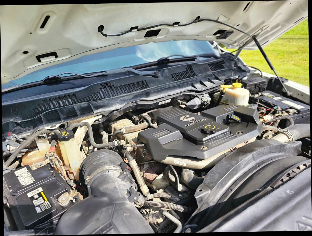 2014 Ram 4500 Crew Cab & Chassis - Image 16