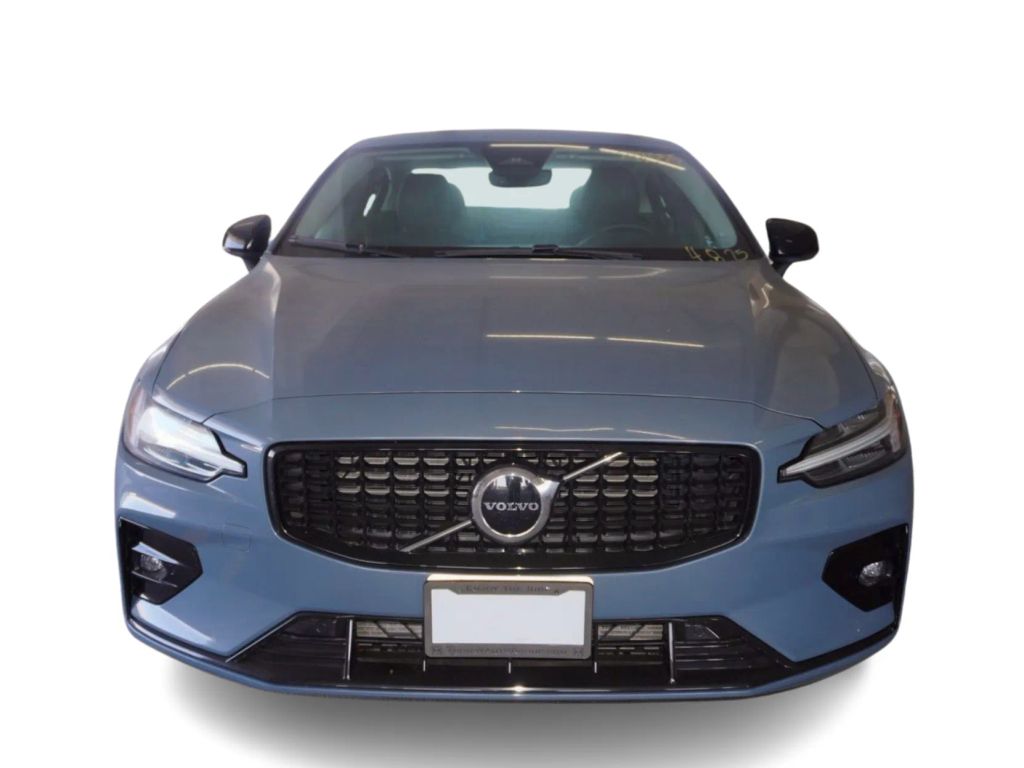 2024 VOLVO S60 SEDAN 4-CYL, TURBO, 2.0 LITER B5 CORE DARK THEME SEDAN 4D