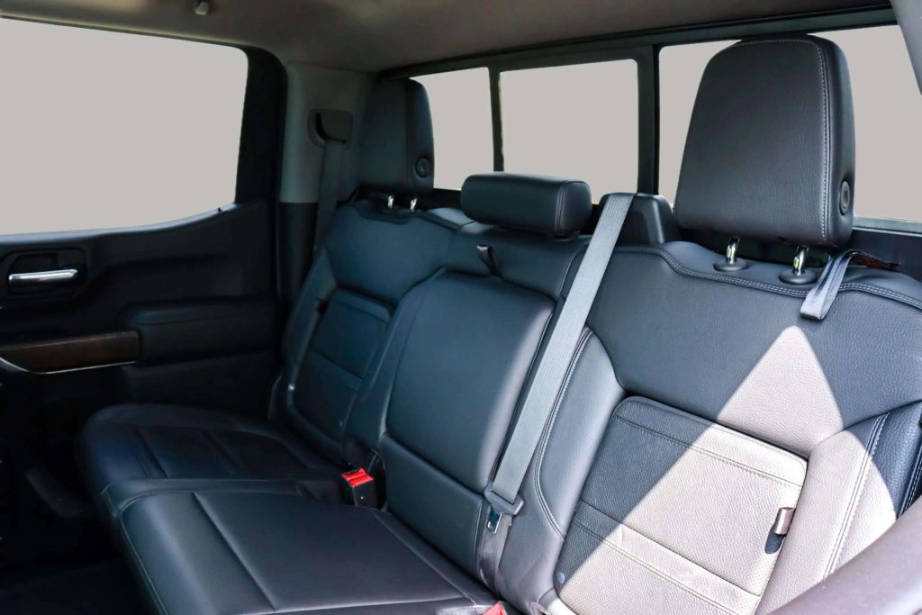 2020 GMC SIERRA 1500 CREW CAB PICKUP 6-CYL, TURBO DIESEL, 3.0 LITER DENALI PICKUP 4D 5 3/4 FT