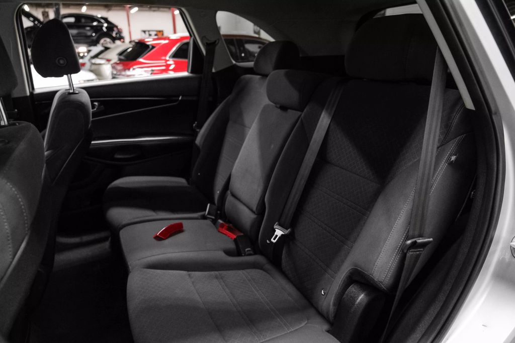 2018 KIA SORENTO SUV 4-CYL, GDI, 2.4 LITER L SPORT UTILITY 4D