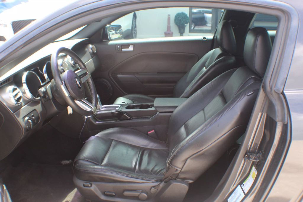 2007 FORD MUSTANG COUPE V6, 4.0 LITER PREMIUM COUPE 2D
