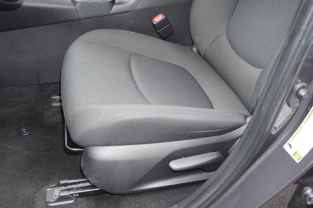 2024 TOYOTA RAV4 SUV 4-CYL, DYNAMIC-FORCE, 2.5 LITER LE SPORT UTILITY 4D