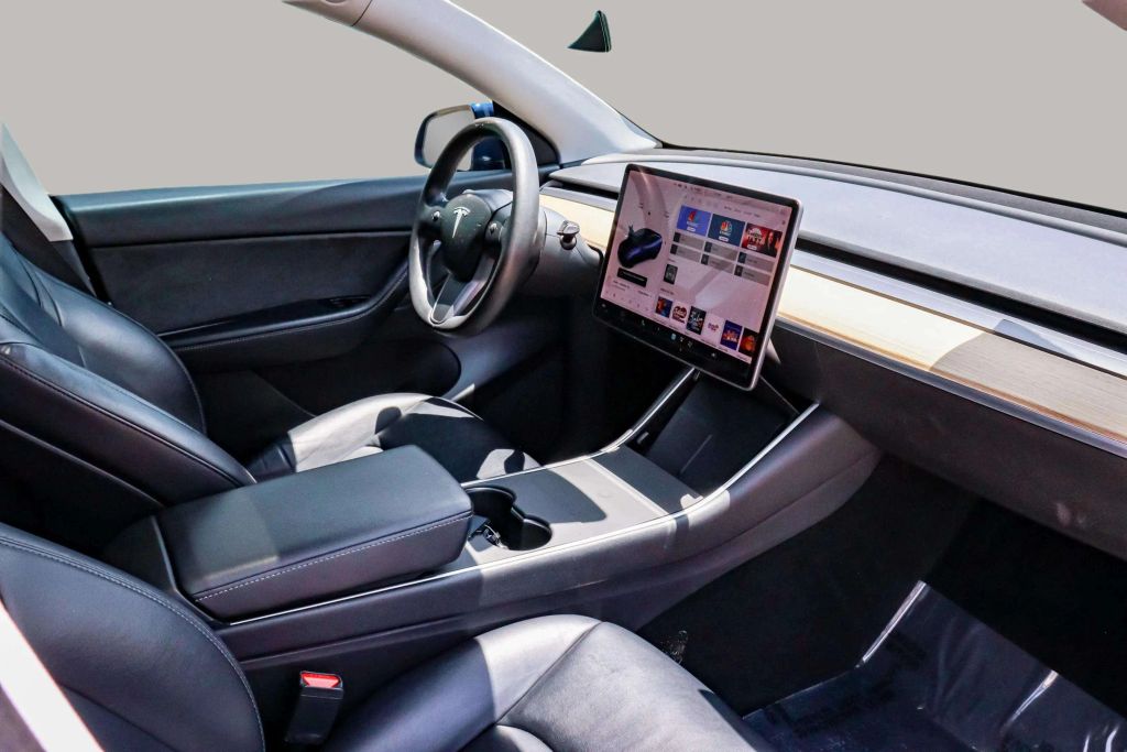 2020 TESLA MODEL Y SUV DUAL AC ELECTRIC MOTORS PERFORMANCE SPORT UTILITY 4D