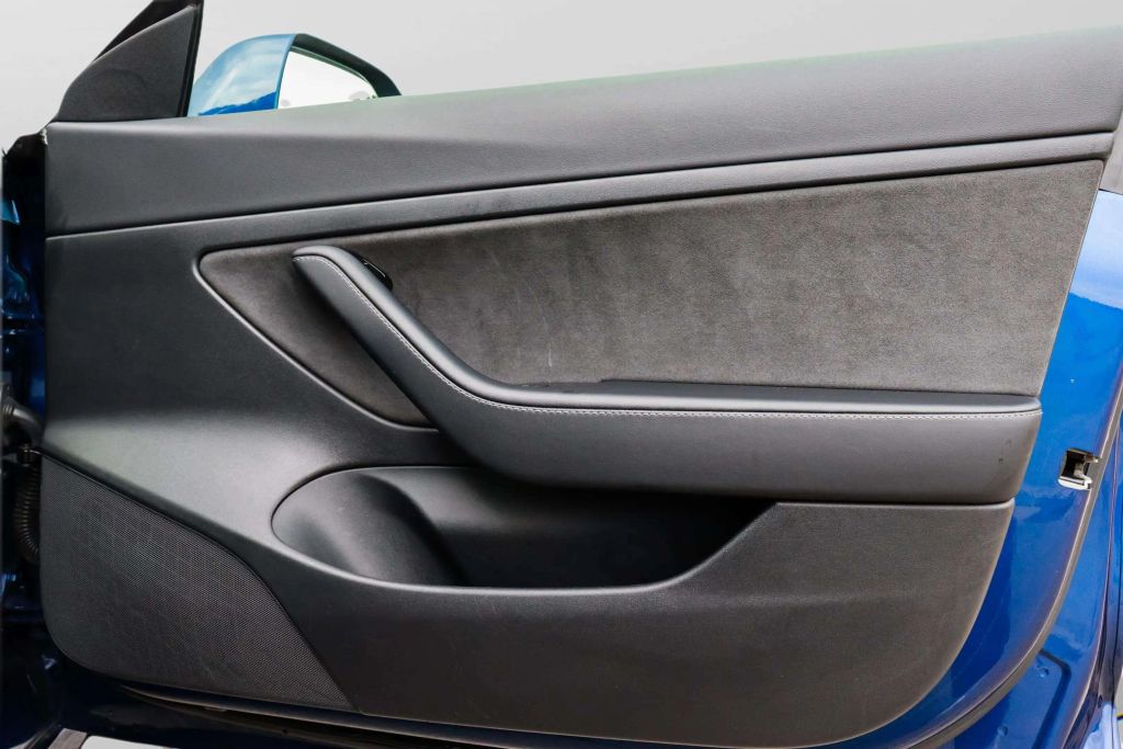 2020 TESLA MODEL 3 SEDAN AC ELECTRIC MOTOR STANDARD RANGE PLUS SEDAN 4D