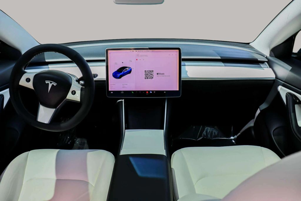2020 TESLA MODEL 3 SEDAN AC ELECTRIC MOTOR STANDARD RANGE PLUS SEDAN 4D