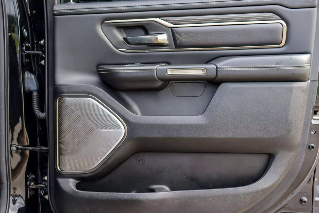 2020 RAM 1500 CREW CAB PICKUP V8, HEMI, ETORQUE, 5.7 LITER LIMITED PICKUP 4D 5 1/2 FT