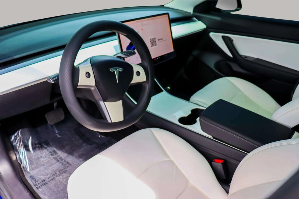 2020 TESLA MODEL 3 SEDAN AC ELECTRIC MOTOR STANDARD RANGE PLUS SEDAN 4D