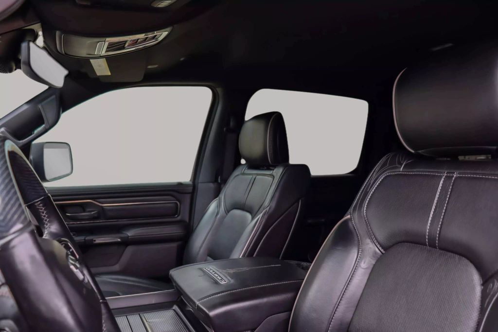 2020 RAM 1500 CREW CAB PICKUP V8, HEMI, ETORQUE, 5.7 LITER LIMITED PICKUP 4D 5 1/2 FT