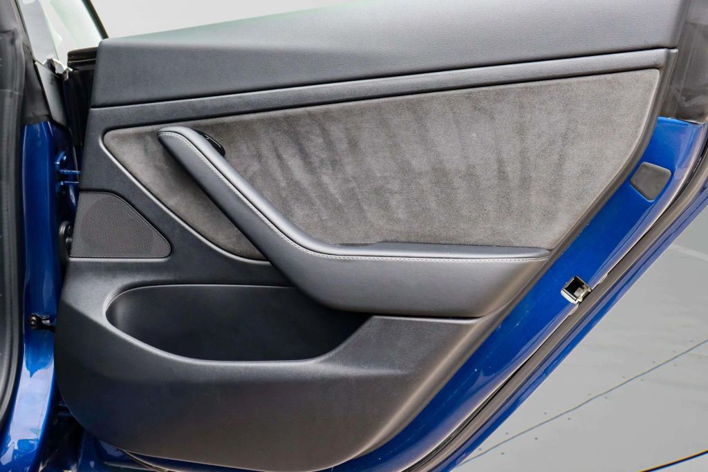 2020 TESLA MODEL 3 SEDAN AC ELECTRIC MOTOR STANDARD RANGE PLUS SEDAN 4D