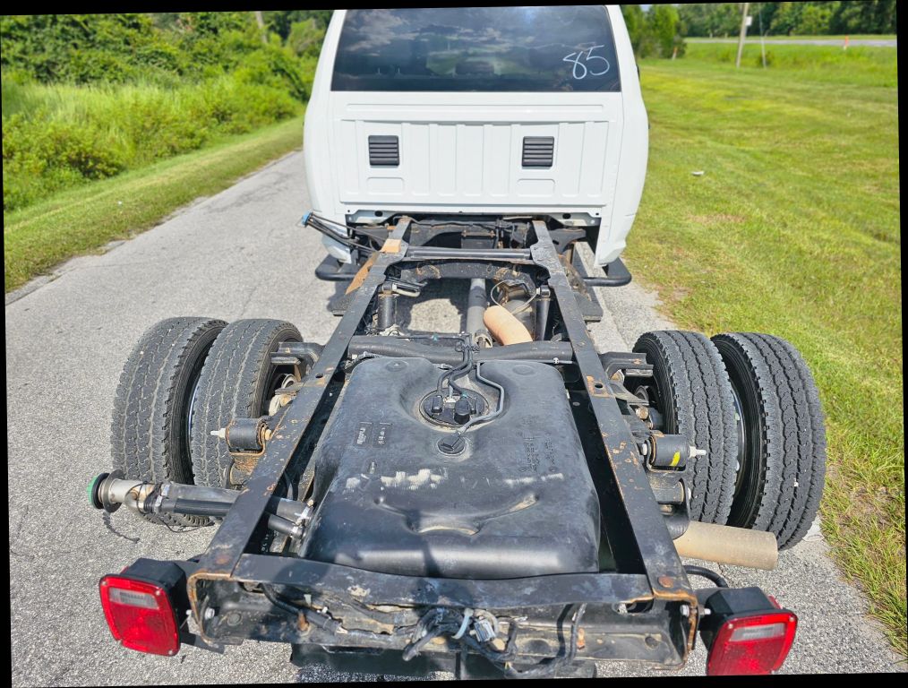 2014 Ram 4500 Crew Cab & Chassis - Image 10