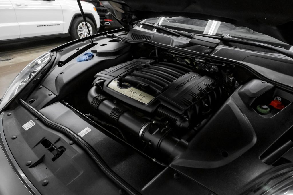 2018 PORSCHE CAYENNE SUV V6, 3.6 LITER PLATINUM EDITION SPORT UTILITY 4D