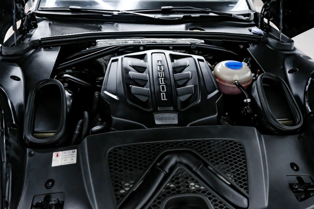 2016 PORSCHE MACAN SUV V6, TWIN TURBO, 3.0 LITER S SPORT UTILITY 4D