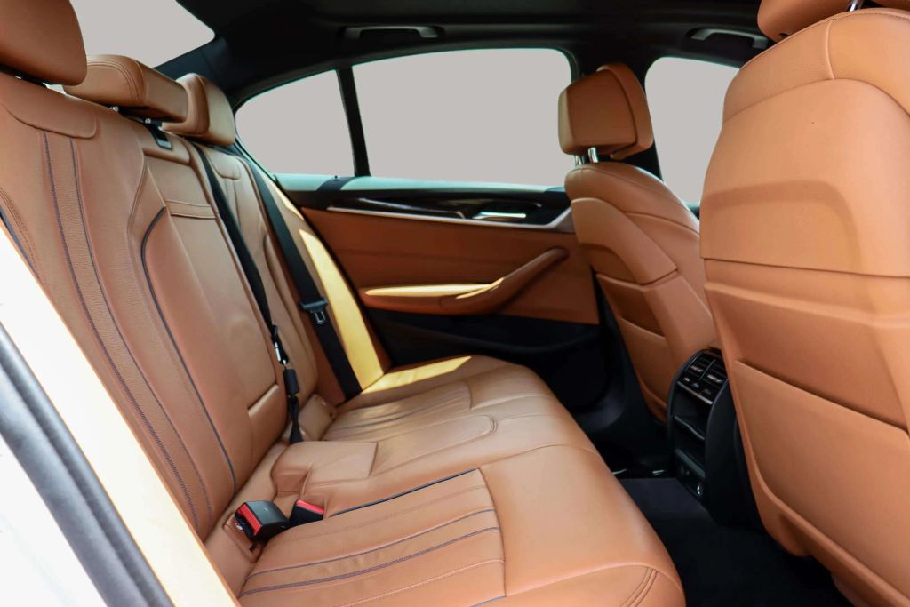 2019 BMW 5 SERIES SEDAN 4-CYL, TURBO, 2.0 LITER 530I SEDAN 4D