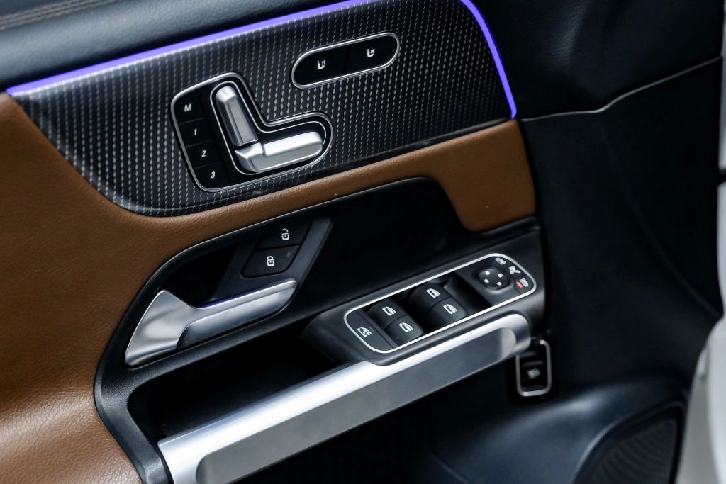 2022 MERCEDES-BENZ GLB SUV 4-CYL, TURBO, 2.0 LITER GLB 250 4MATIC SPORT UTILITY 4D