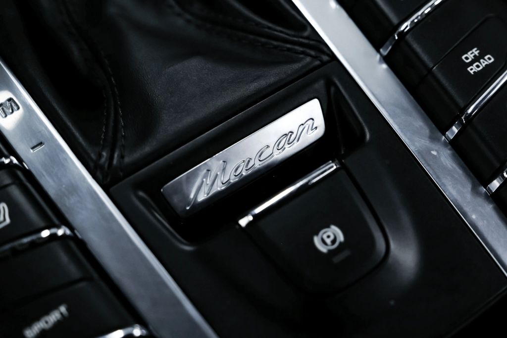 2016 PORSCHE MACAN SUV V6, TWIN TURBO, 3.0 LITER S SPORT UTILITY 4D