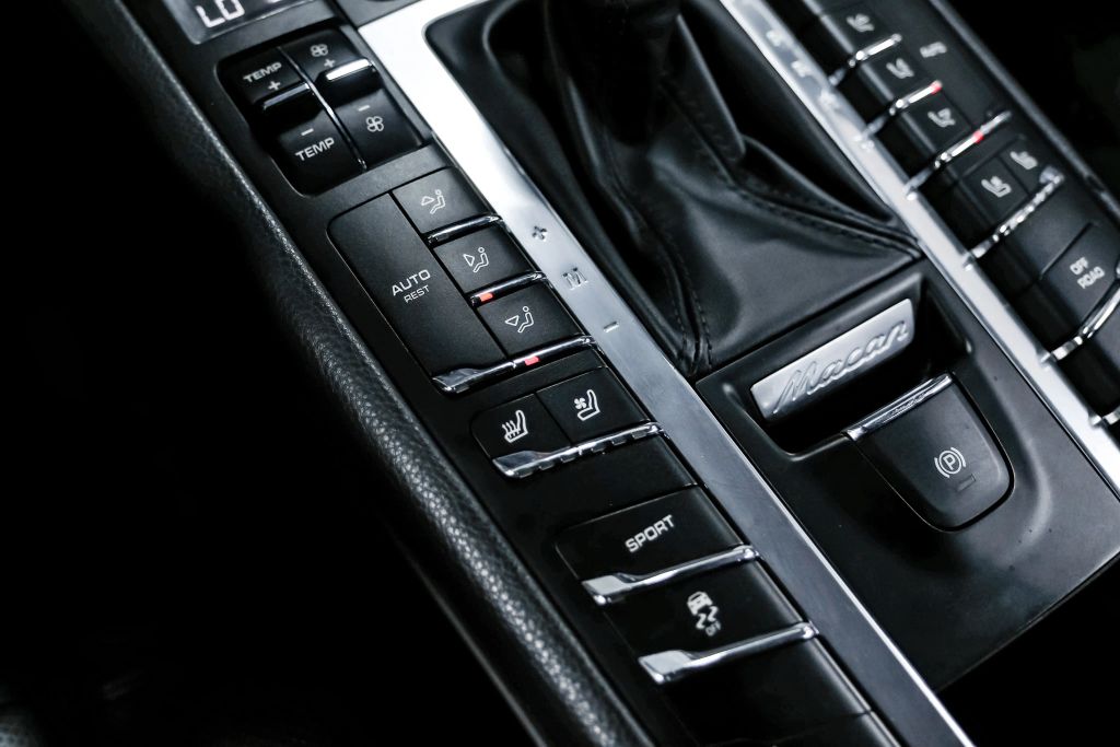 2016 PORSCHE MACAN SUV V6, TWIN TURBO, 3.0 LITER S SPORT UTILITY 4D