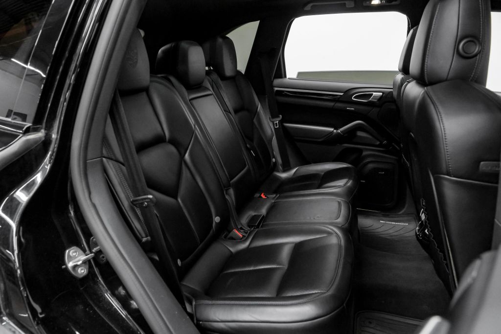 2018 PORSCHE CAYENNE SUV V6, 3.6 LITER PLATINUM EDITION SPORT UTILITY 4D