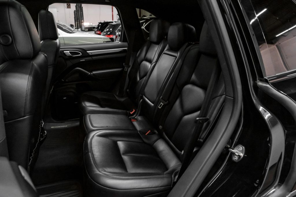 2018 PORSCHE CAYENNE SUV V6, 3.6 LITER PLATINUM EDITION SPORT UTILITY 4D