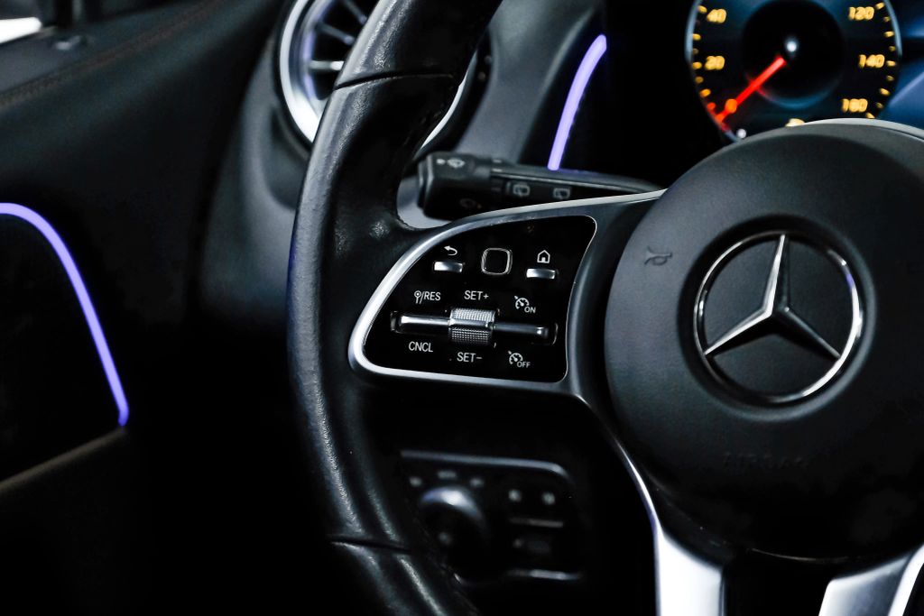 2022 MERCEDES-BENZ GLB SUV 4-CYL, TURBO, 2.0 LITER GLB 250 4MATIC SPORT UTILITY 4D