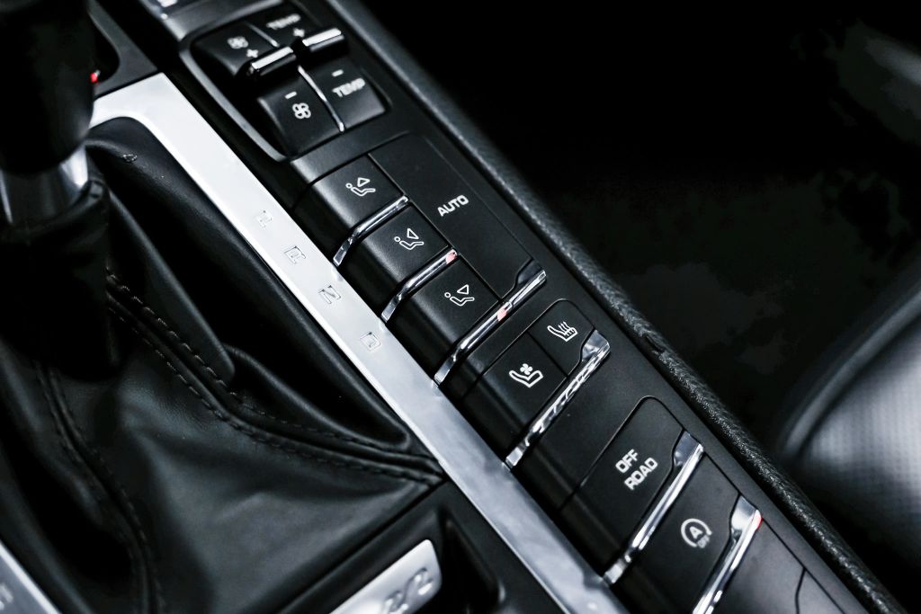 2016 PORSCHE MACAN SUV V6, TWIN TURBO, 3.0 LITER S SPORT UTILITY 4D