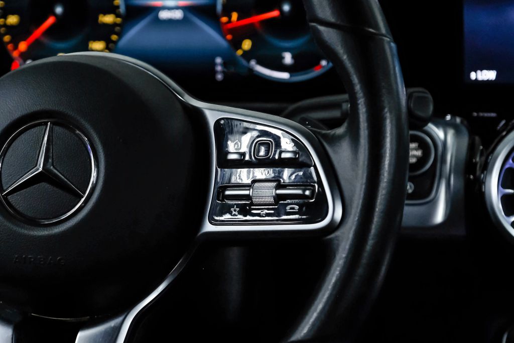 2022 MERCEDES-BENZ GLB SUV 4-CYL, TURBO, 2.0 LITER GLB 250 4MATIC SPORT UTILITY 4D