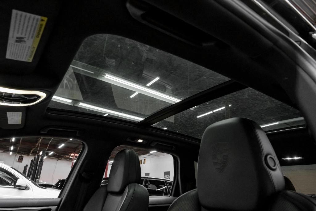 2018 PORSCHE CAYENNE SUV V6, 3.6 LITER PLATINUM EDITION SPORT UTILITY 4D