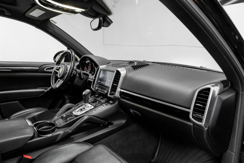 2018 PORSCHE CAYENNE SUV V6, 3.6 LITER PLATINUM EDITION SPORT UTILITY 4D