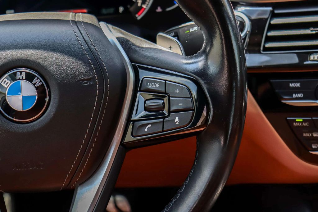 2019 BMW 5 SERIES SEDAN 4-CYL, TURBO, 2.0 LITER 530I SEDAN 4D