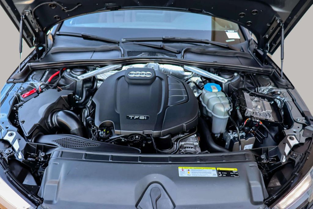 2017 AUDI A4 SEDAN 4-CYL, TURBO, 2.0 LITER PREMIUM SEDAN 4D