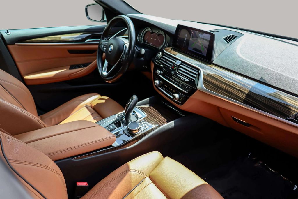 2019 BMW 5 SERIES SEDAN 4-CYL, TURBO, 2.0 LITER 530I SEDAN 4D
