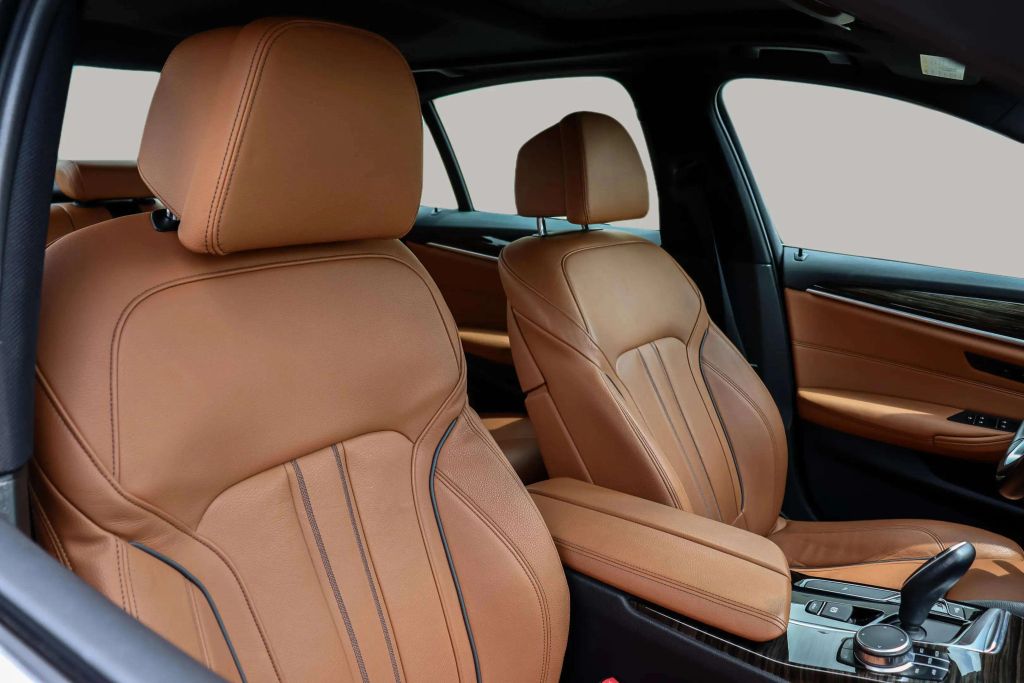 2019 BMW 5 SERIES SEDAN 4-CYL, TURBO, 2.0 LITER 530I SEDAN 4D