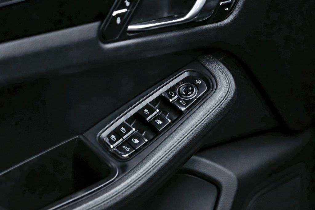 2016 PORSCHE MACAN SUV V6, TWIN TURBO, 3.0 LITER S SPORT UTILITY 4D