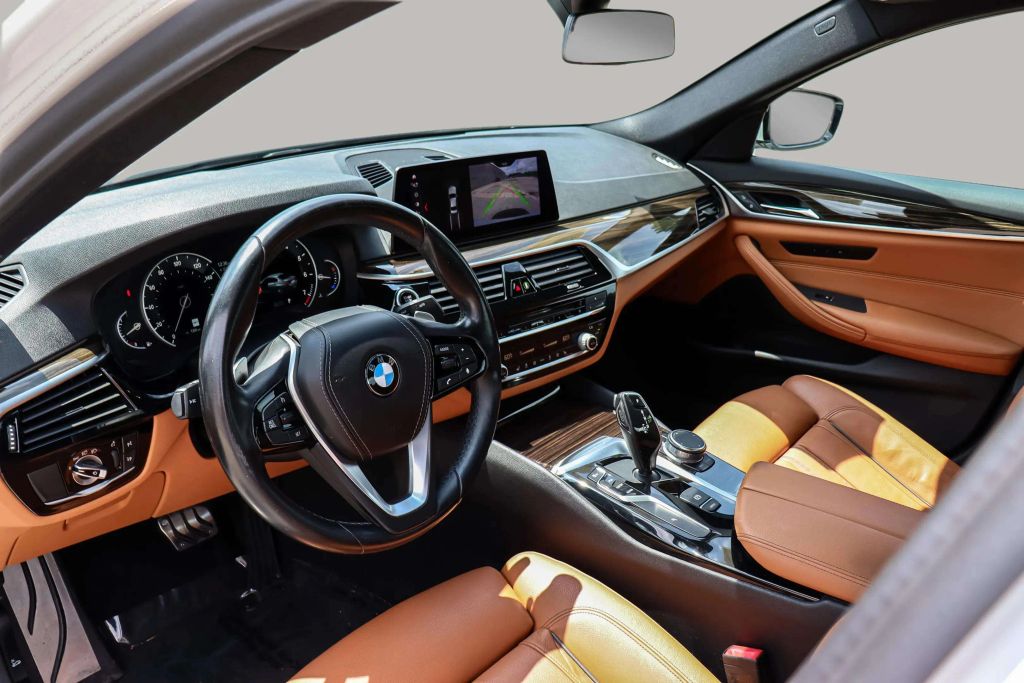 2019 BMW 5 SERIES SEDAN 4-CYL, TURBO, 2.0 LITER 530I SEDAN 4D