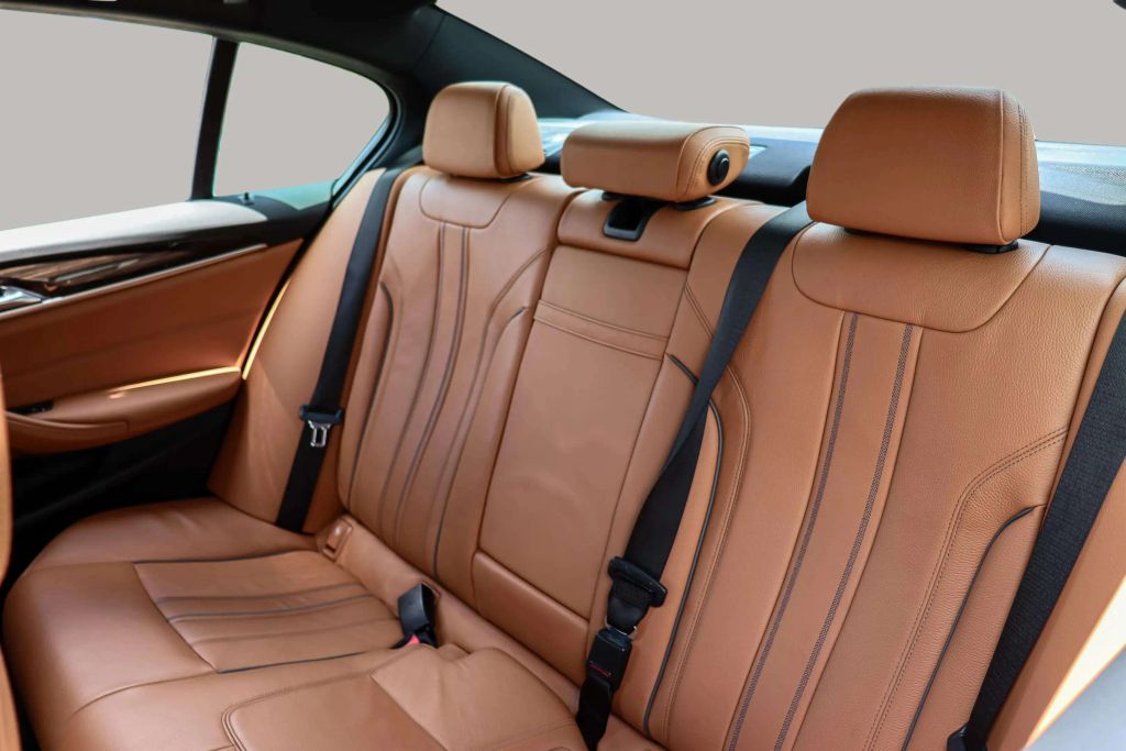 2019 BMW 5 SERIES SEDAN 4-CYL, TURBO, 2.0 LITER 530I SEDAN 4D