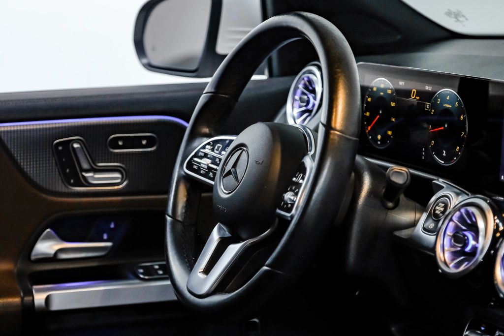 2022 MERCEDES-BENZ GLB SUV 4-CYL, TURBO, 2.0 LITER GLB 250 4MATIC SPORT UTILITY 4D