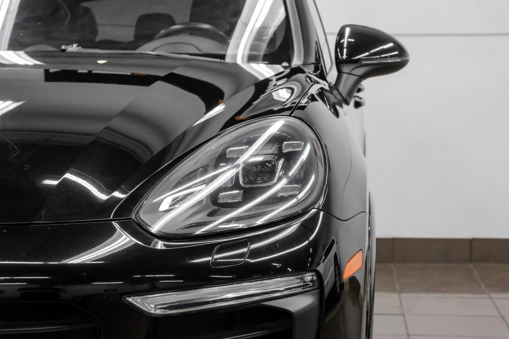 2018 PORSCHE CAYENNE SUV V6, 3.6 LITER PLATINUM EDITION SPORT UTILITY 4D