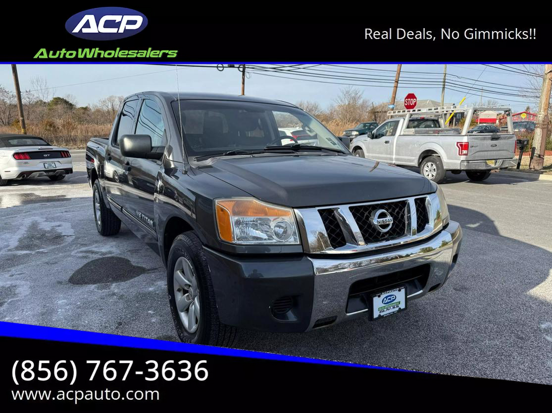 Nissan Titan's photo