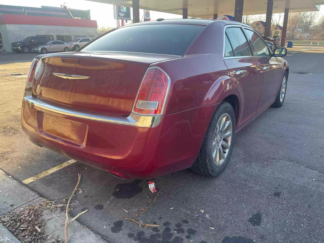 2013 Chrysler 300 C photo 5