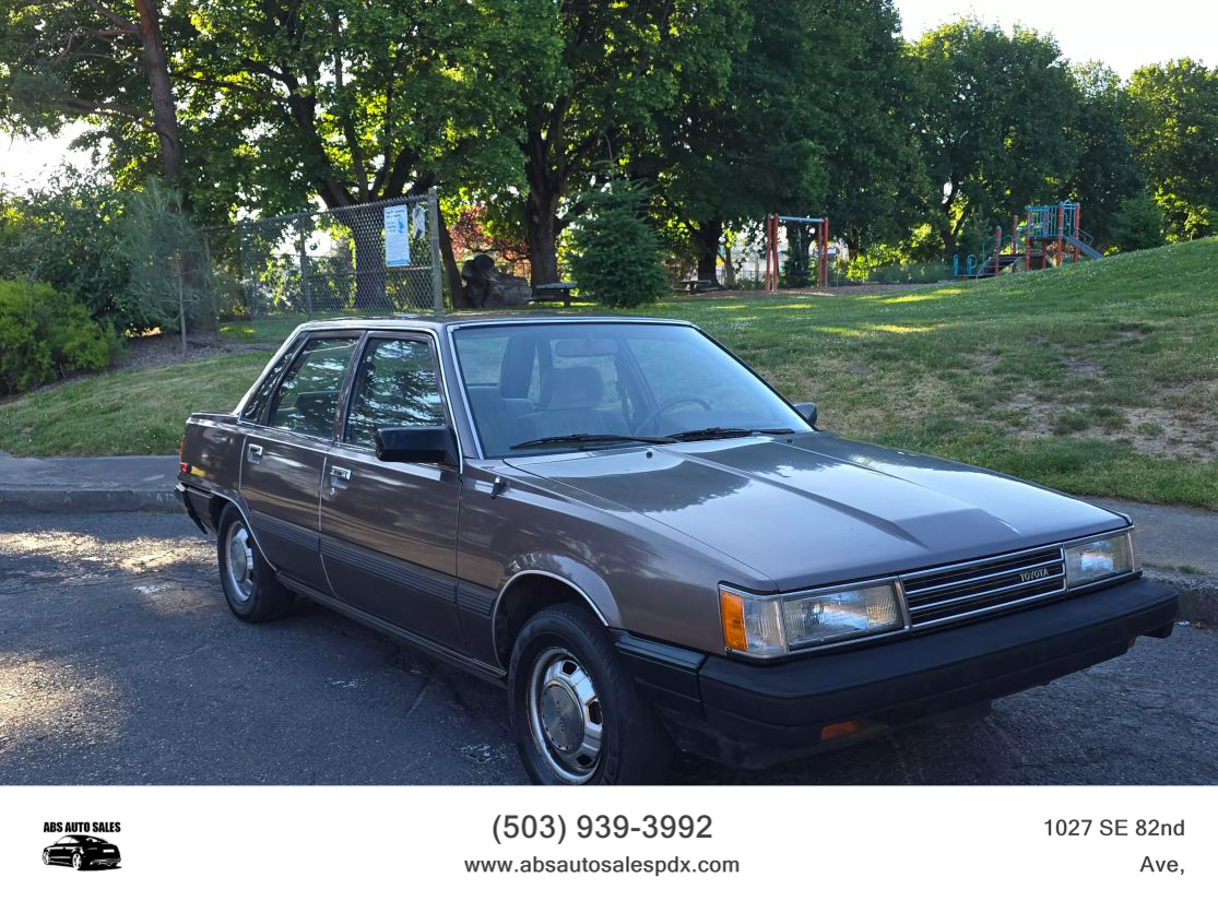 1985 Toyota Camry Deluxe