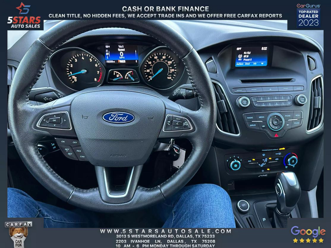 2015 Ford Focus SE photo 5