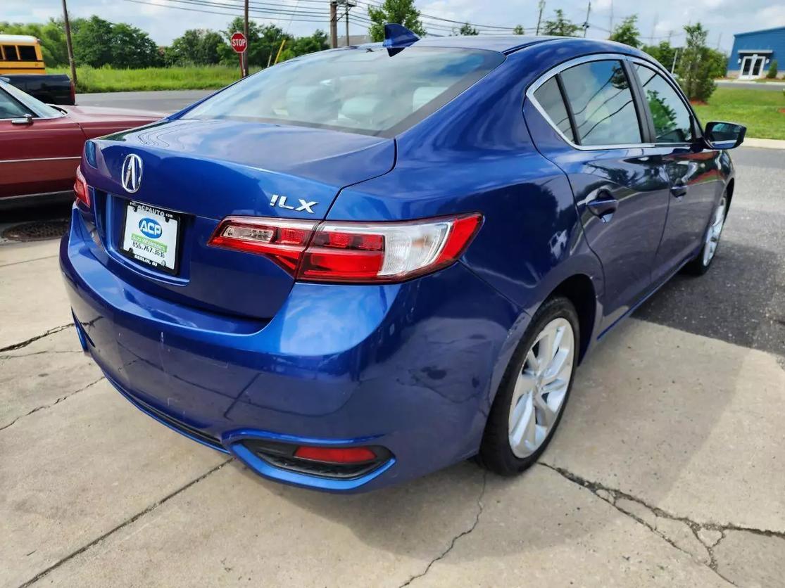 2017 Acura ILX ILX photo 4