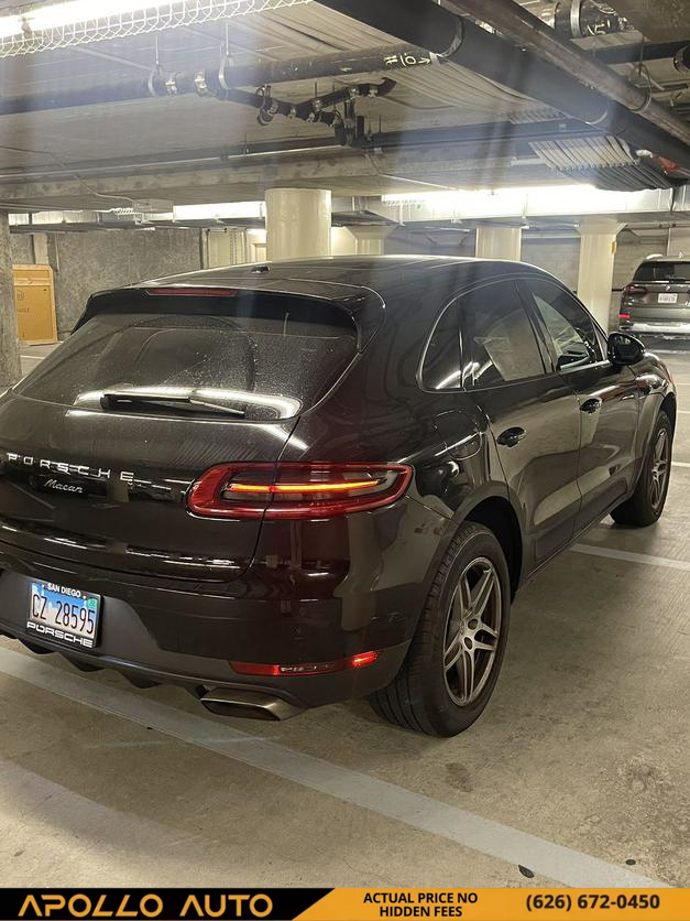 2018 Porsche Macan null photo 2