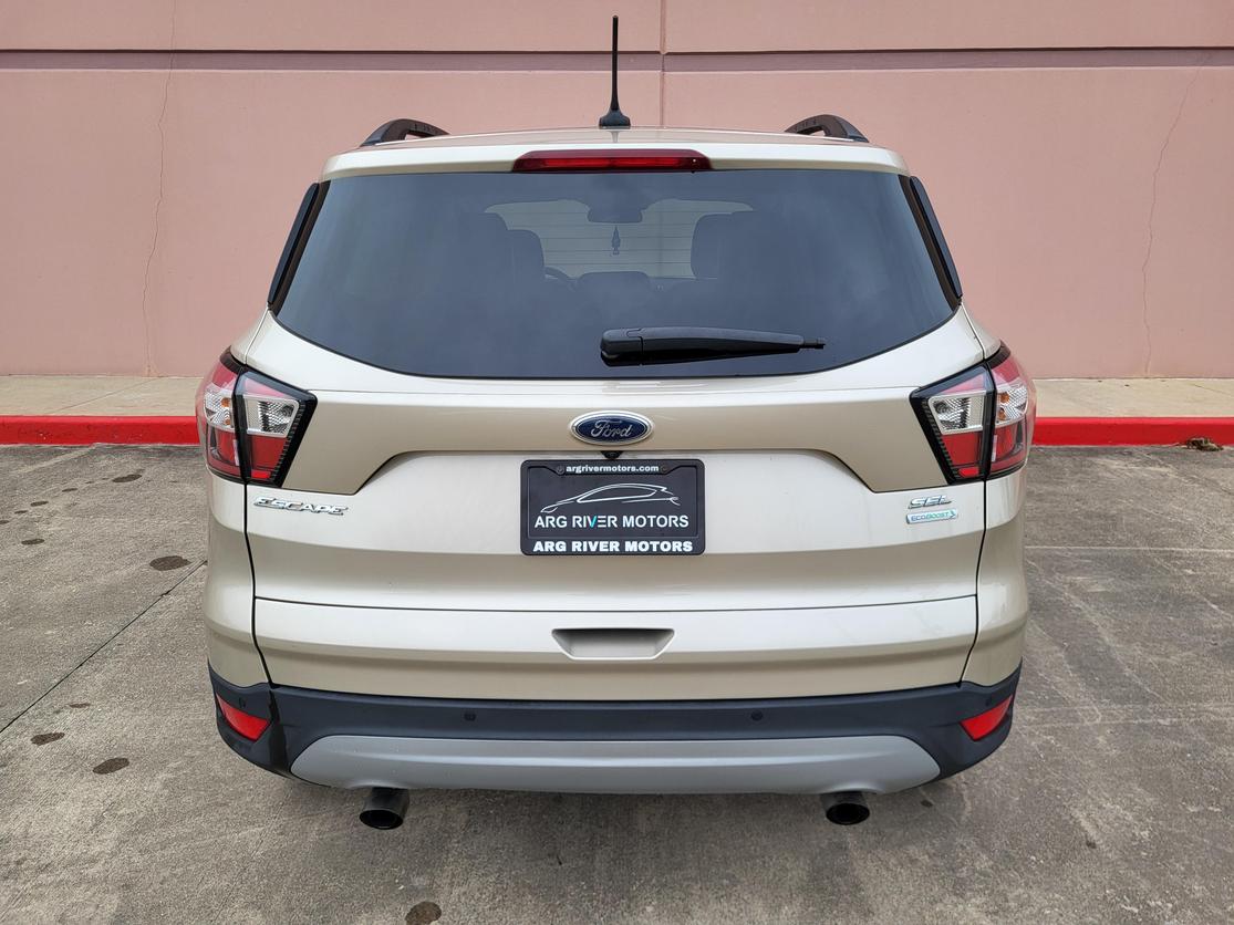 2018 Ford Escape SEL photo 7