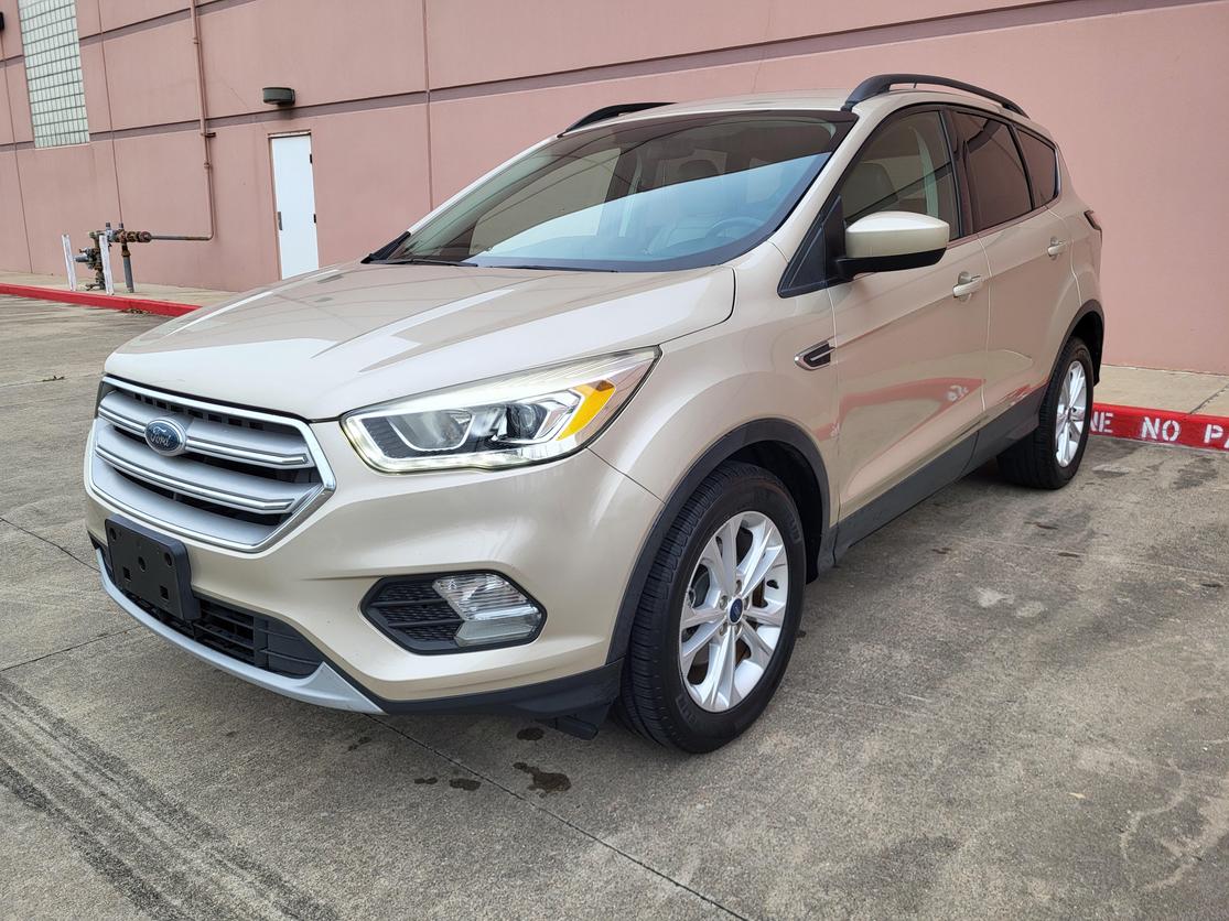 2018 Ford Escape SEL photo 3